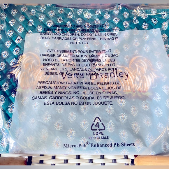 Vera Bradley Small Vera Tote Quilted Cotton ✨ French Hen + Snow Globe Motifs - Picture 8 of 16